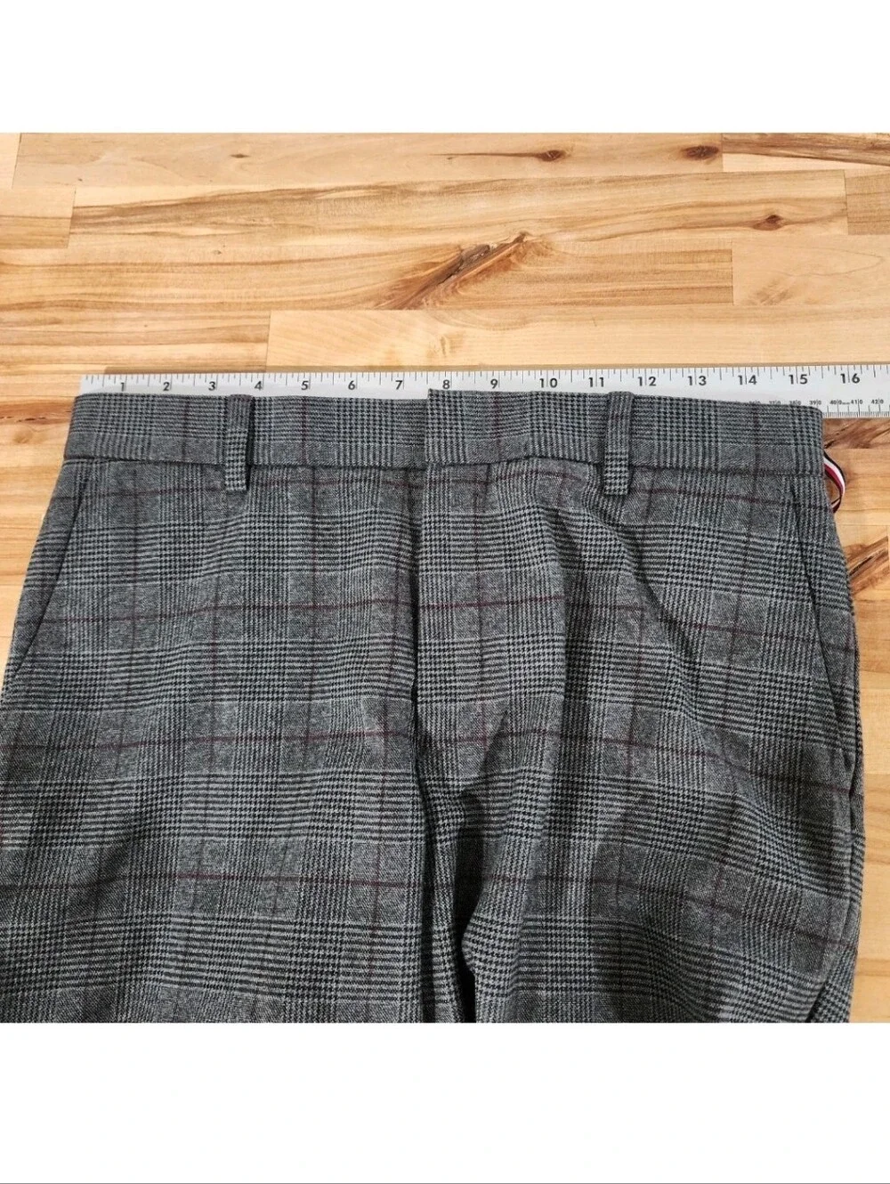 Tommy Hilfiger Dress Pants Mens 30x30 Gray Plaid TH Flex Stretch Flat Front NWT